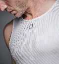 INVERSE-UNISEX-CAMISETA-INTERIOR-RILEY-006.webp