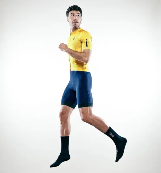 INVERSE-CICLISMO-HOMBRE-MAILLOT-ESSENZ-MALI-MIEL-001-550x591 - copia.webp