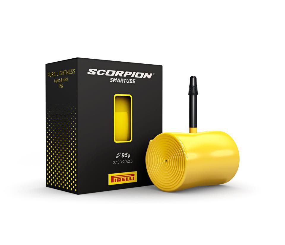 [4094100] Cámara Pirelli Scorpion SmarTUBE Yellow w/ black valve 29x2.20/2.60, Presta 42mm